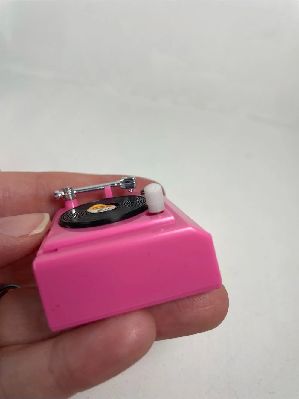 Barbie doll Action Accents Boombox Cassette Wind Up Toy 1980s pink Vintage Works